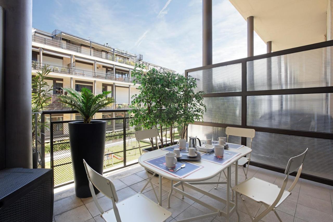 Апартаменты Elegant Loft With Balcony! Милан Экстерьер фото