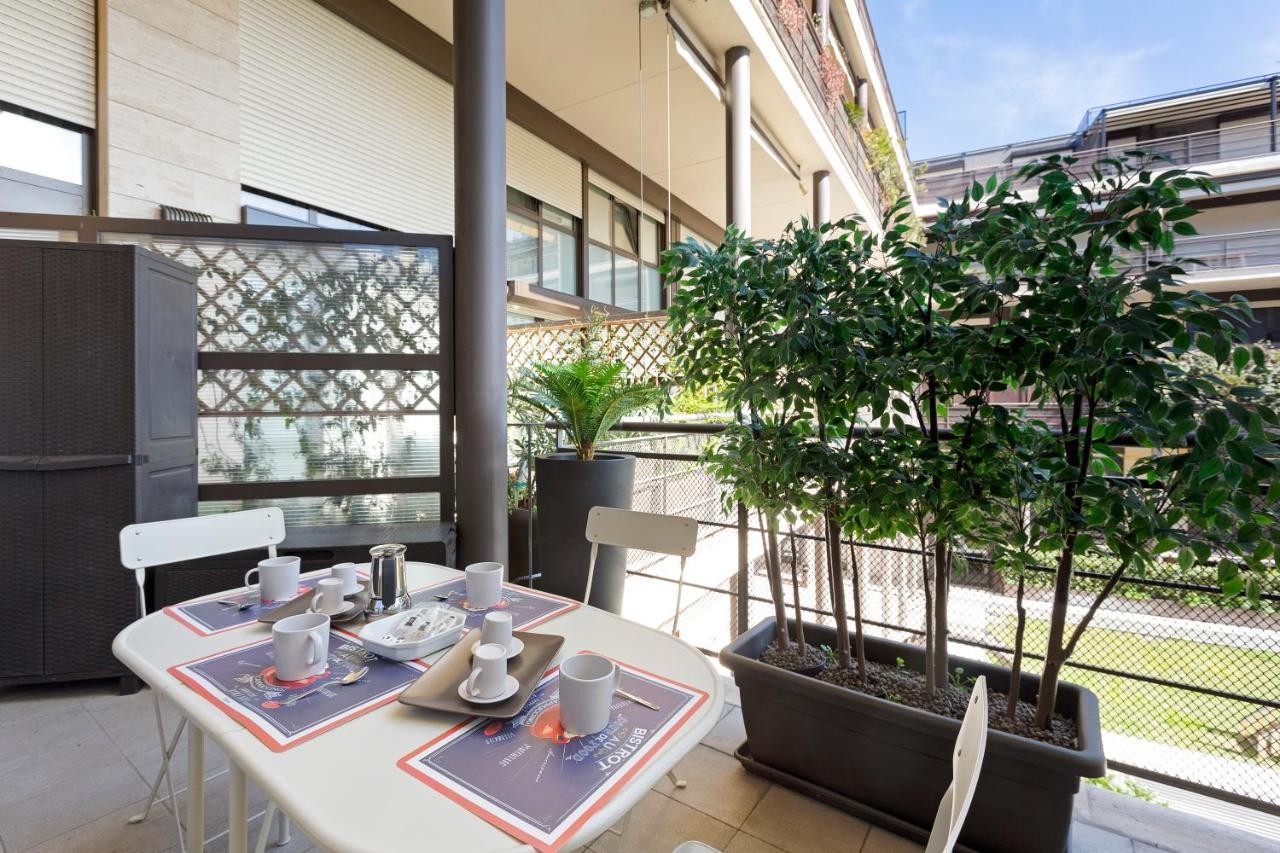 Апартаменты Elegant Loft With Balcony! Милан Экстерьер фото